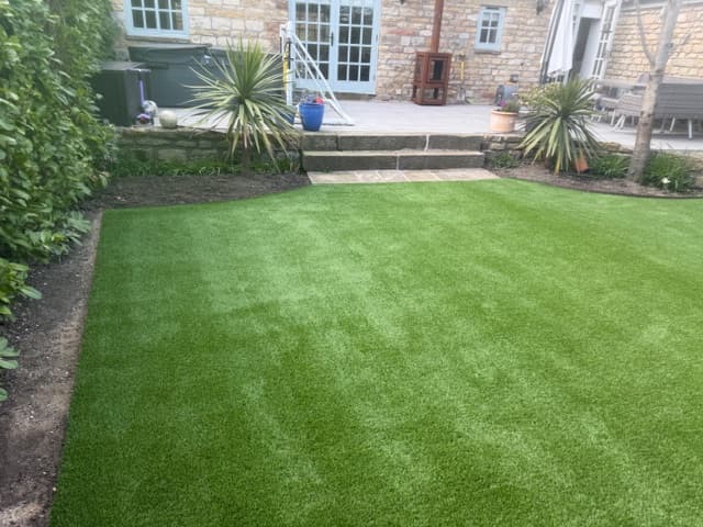 Artificial grass installation s25